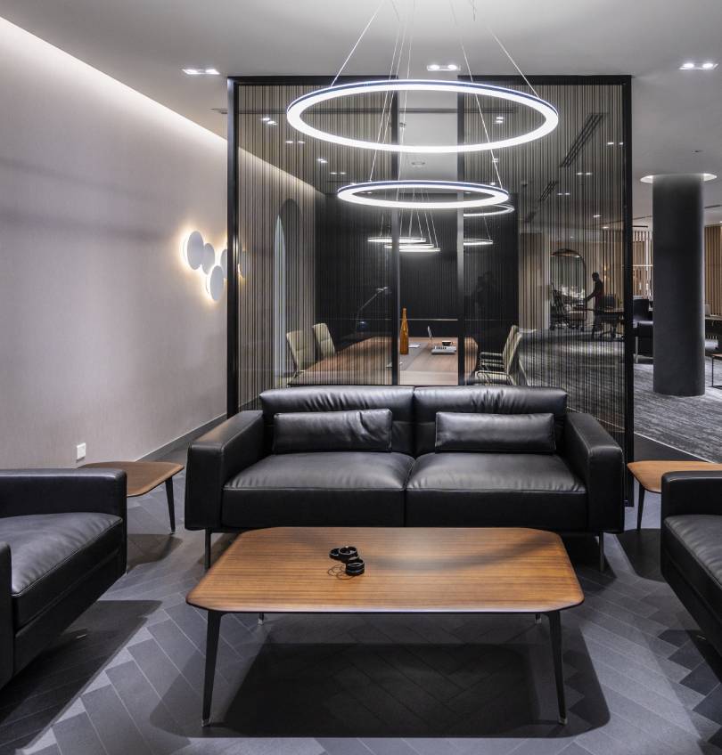 Key Veneer Centre Table - Luxury Coffee Tables in Dubai