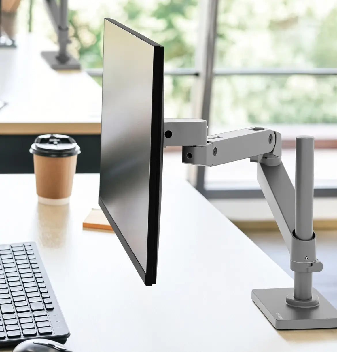 LX Pro Monitor Arm Consumer Ergotron