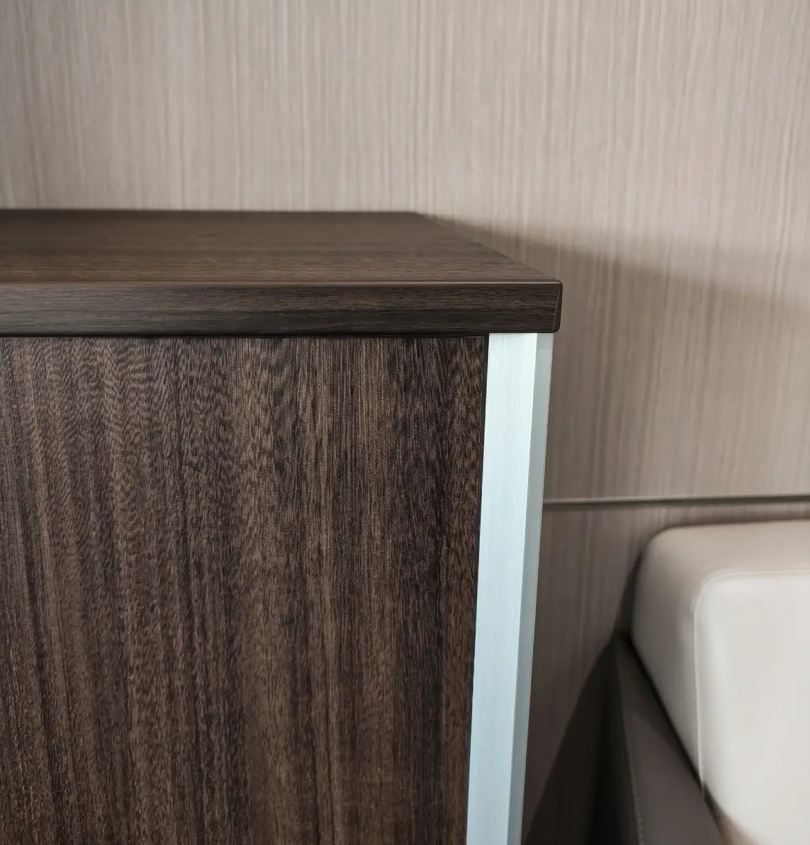 Universal 6-Level Triple Veneer Cabinet Consumer KANO